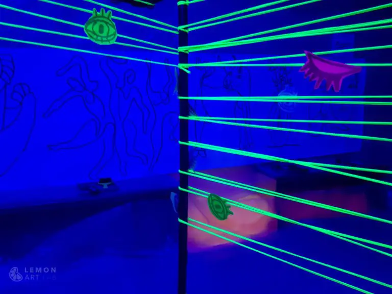 Escenografía de Picasso fluorescente